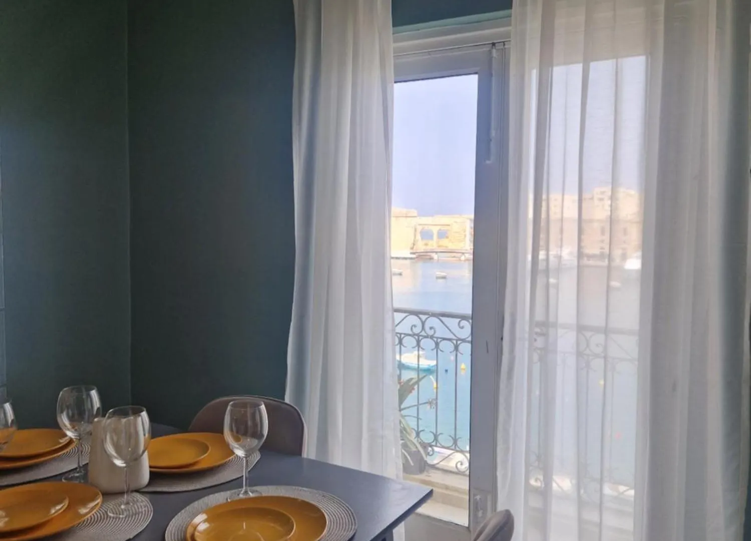 Korzo Suites Senglea Waterfront