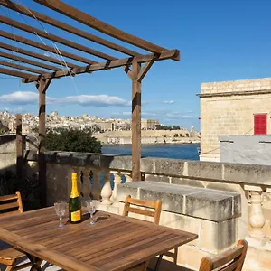 Apartment Traditional Maltese Townhouse, Roof Terrace And Views, Senglea